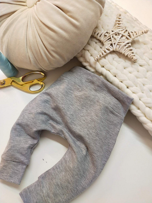 Dětské tepláky baggy šedé 6-9m — foto 3