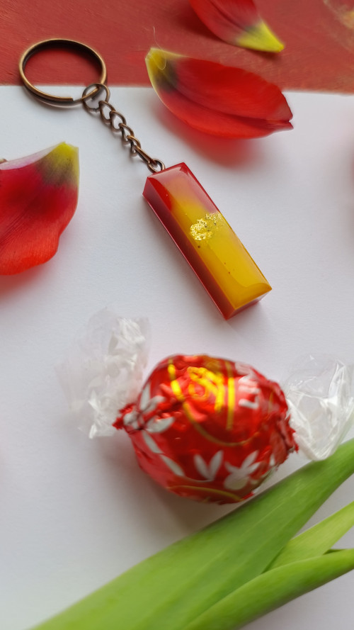 Letter "I" Red Yellow — foto 3