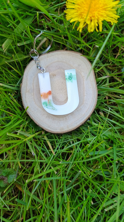 Letter "U" Flower art — foto 2