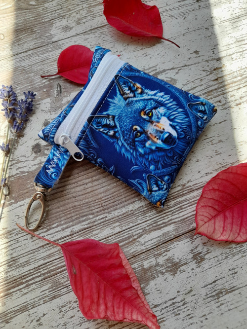 Kapsička,klíčenka,peněženka-modrý vlk — foto 3