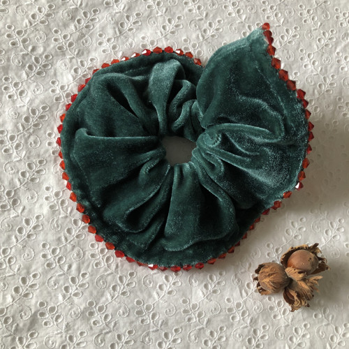 Sametová scrunchie vánoční gumička — foto 4