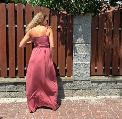 Volné šaty na ramínka mascal — foto 5