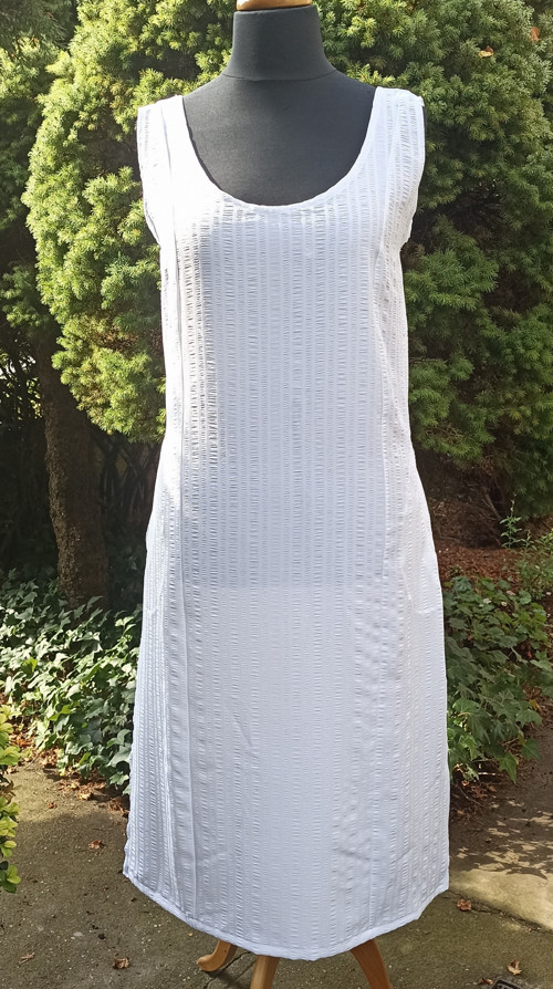 Tílkové bílé šaty — foto 2