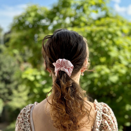BABY PINK - hedvábná scrunchie KLASIK — foto 2