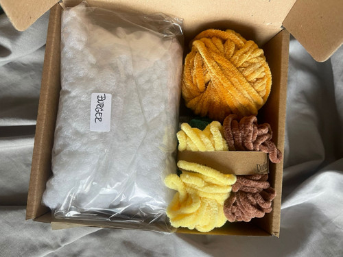 Háčkovací BOX "Uháčkuj si sám" - mini burger — foto 2
