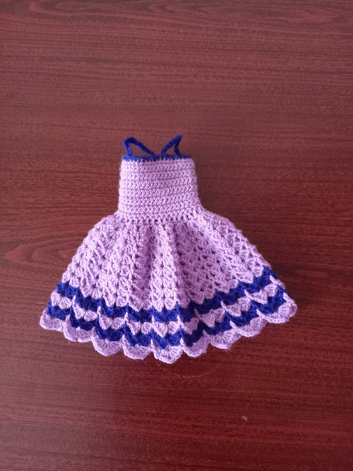 Háčkované fialové šatičky pro Barbie — foto 4