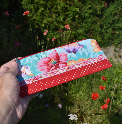 Penál - Vlčí máky — foto 3