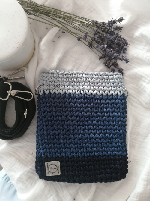 Malá háčkovaná crossbody kabelka - modrá — foto 5
