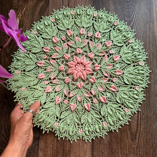 Háčkovaná dečka strukturovaná 48 cm — foto 2