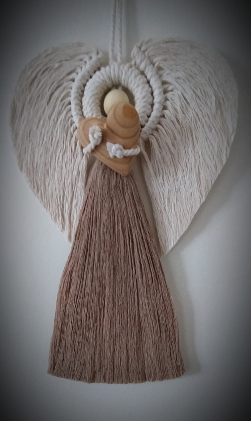 Větší macramé anděl v přírodním tónu.. :) — foto 2