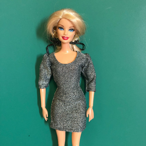Stříbrné šaty pro barbie — foto 2