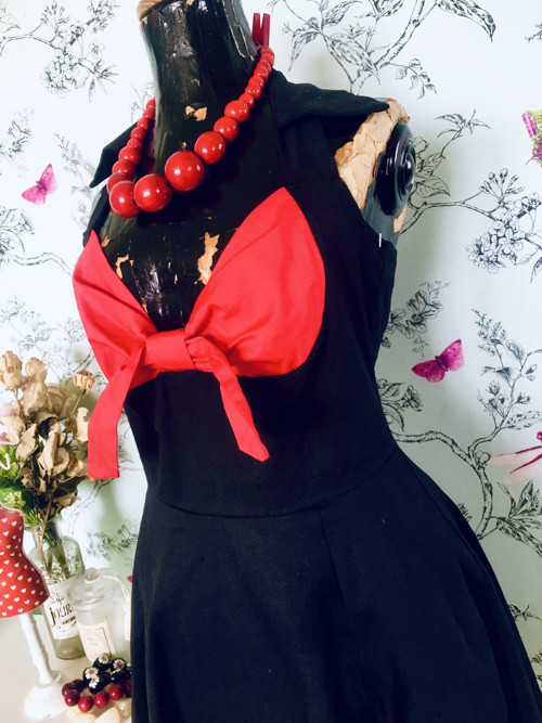 Šaty retro fatale black&red — foto 3