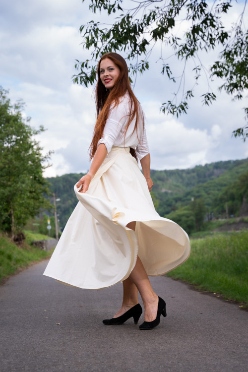 Smetanová Kolová Sukně — foto 4