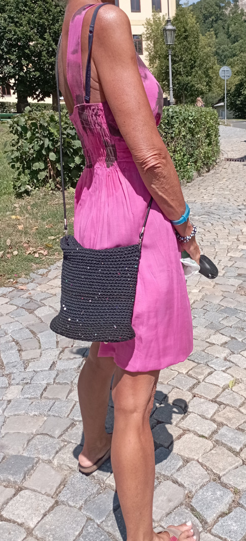 Černá háčkovaná kabelka s flitry Piccola — foto 4