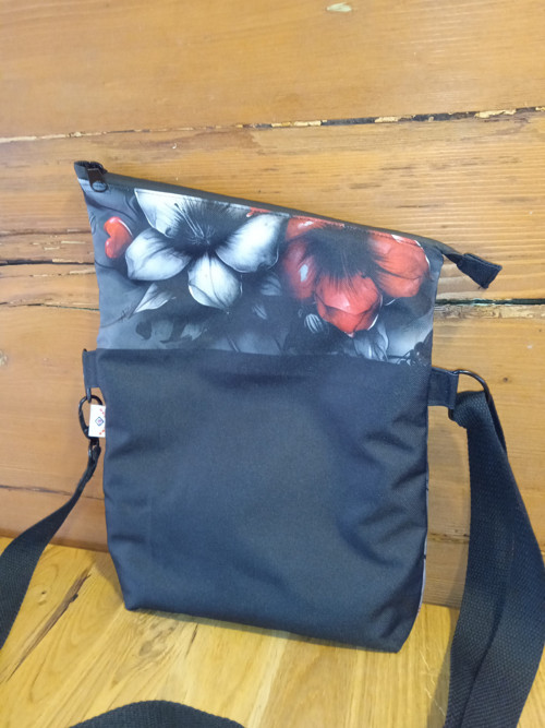 CROSSBODY TAŠTIČKA červenošedé květy — foto 3
