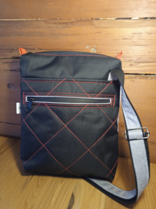CROSSBODY TAŠTIČKA dáma v bílém — foto 2