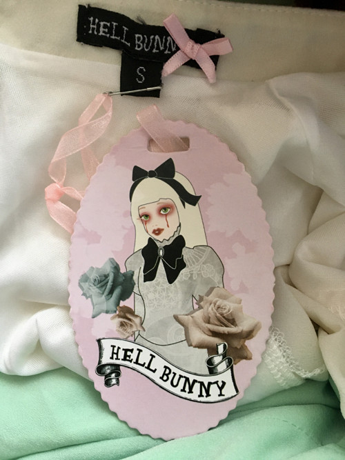 Šaty extravagance vintage punk — foto 6