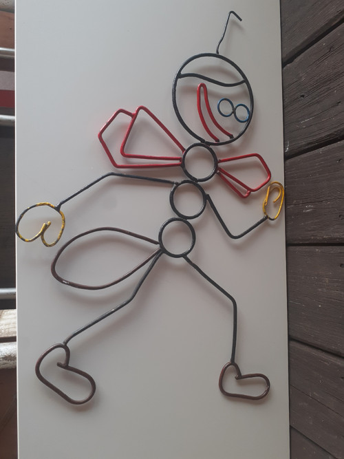 Drátěné ozdoby na stěnu — foto 2