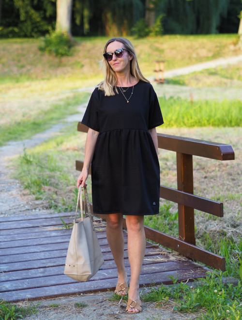 Lněné vílí šaty s kapsami Černé — foto 5