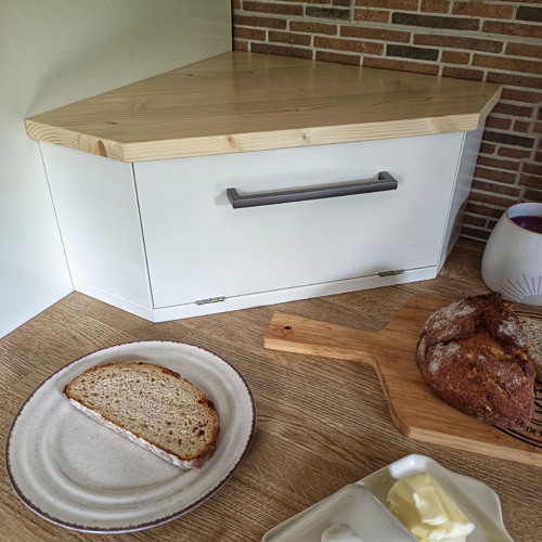 Rohový chlebník v moderním stylu — foto 2