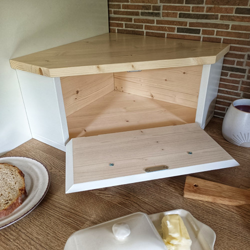 Rohový chlebník v moderním stylu — foto 3