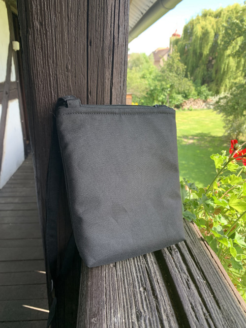 Černá - mini kabelka — foto 2