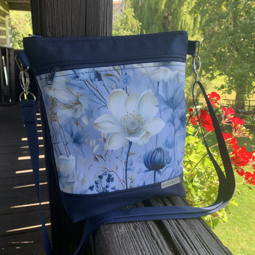 Crossbody kabelka - Čemeřice s modrou — foto 2