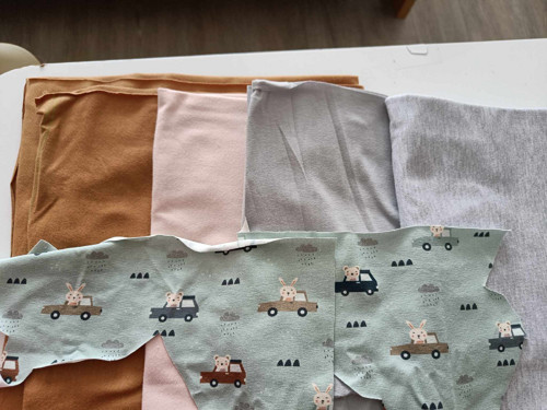 Kraťasy Basic, vel. 104 - na přání — foto 3
