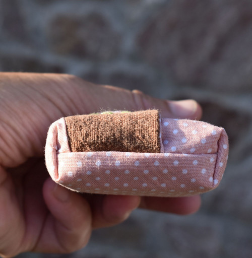 "Kapesníkovník" - Kvítí na hnědé — foto 4