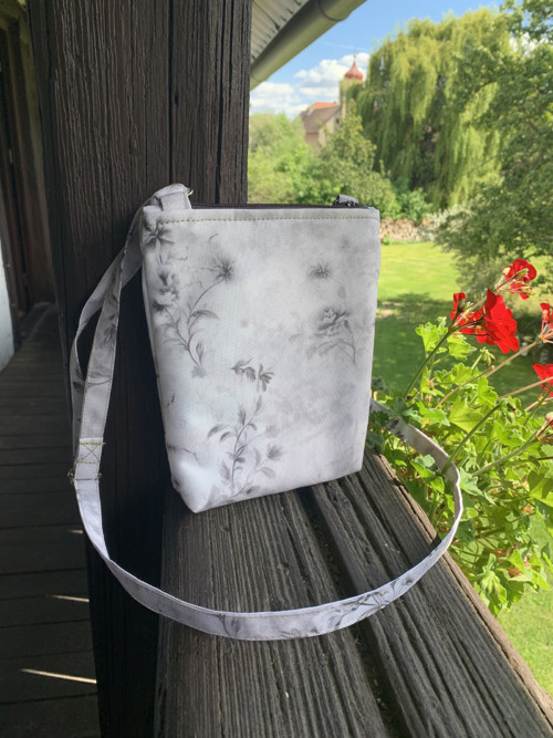 Béžová kvítka - mini kabelka — foto 2