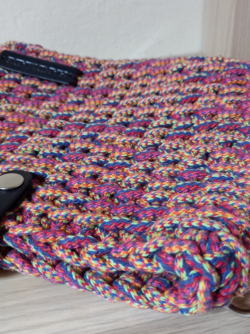 Háčkovaná kabelka malá multicolor — foto 5