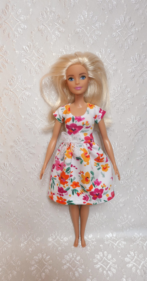 Úpletové šaty pro Barbie — foto 2