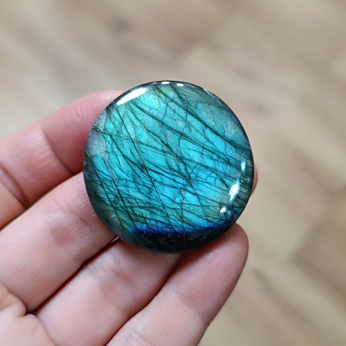 Labradorit, ID 4112, průměr 37 mm — foto 3