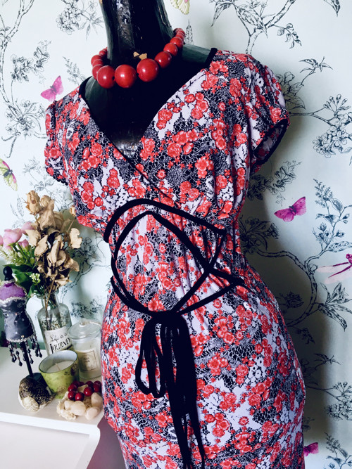 Šaty rafinované vintage look — foto 2