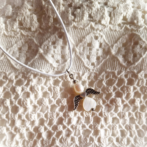 Andělíček strážníček*ochranný amulet*perla*perleť — foto 2