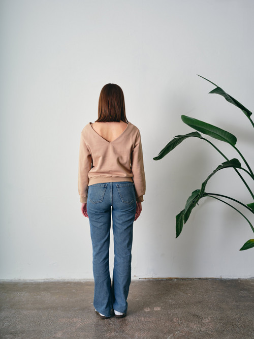 Mikina Twist - Piesková — foto 3