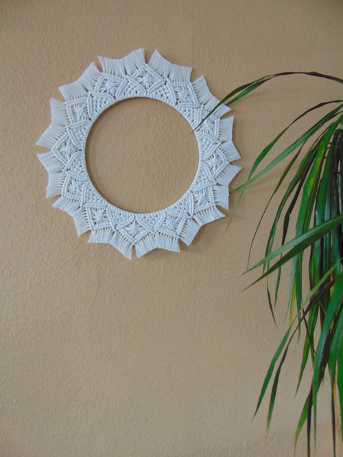 Mandala bílá-macramé dekorace — foto 2