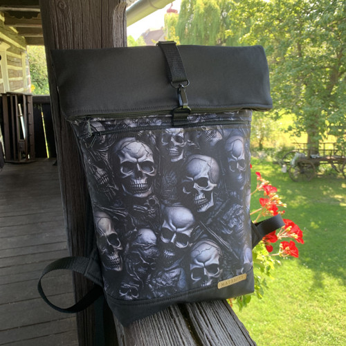 Lebky + přední kapsa na zip — foto 3