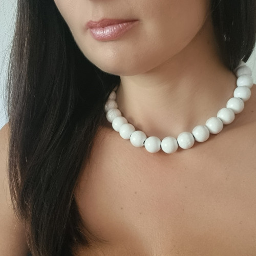 Sněhové dřevěné korále — foto 3