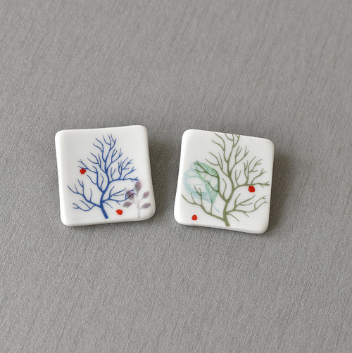 Porcelánová brož - Jablko nepadá daleko... — foto 3