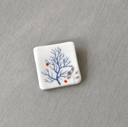 Porcelánová brož - Jablko nepadá daleko... — foto 5