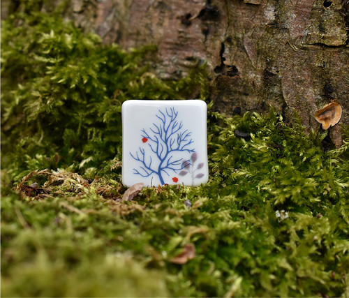 Porcelánová brož - Jablko nepadá daleko... — foto 6