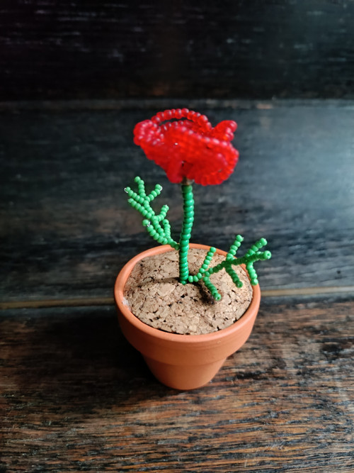 Vlčí mák z korálků — foto 5