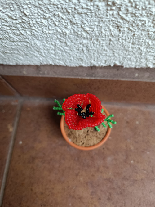 Vlčí mák z korálků — foto 2