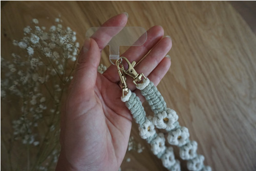 Macramé popruh na telefon Vavřínový — foto 5
