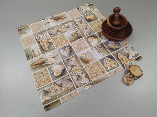 Ubrus 65*65cm HNĚDÉ SRDCE — foto 2
