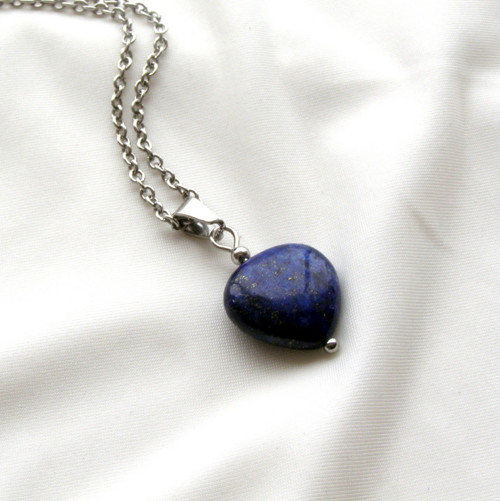 Ocelový náhrdelník - LAPIS LAZULI SRDCE — foto 2