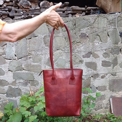 Kožená kabelka Birgit - tamponovaná hnědá — foto 2