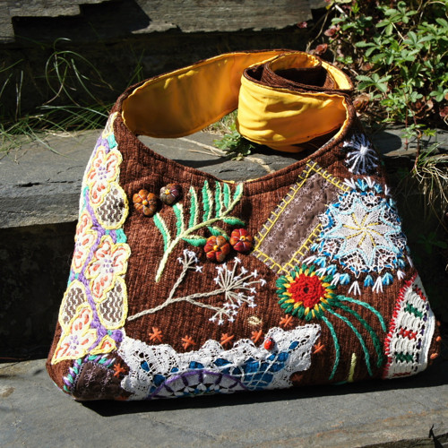 Vyšívaná boho kabelka — foto 2