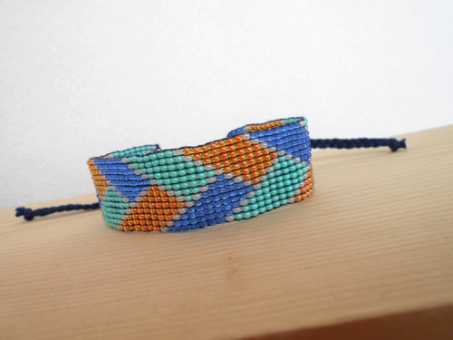 Tkaný náramek barevný copánek — foto 5